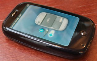 palm pre sim card (3) Palm Pre review   unboxing, first impressions
